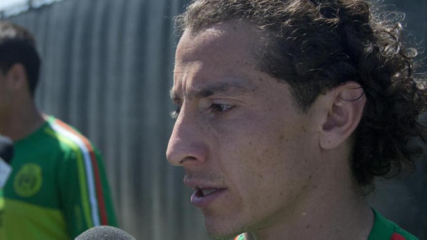 El Valencia traspasa a Guardado al PSV Eindhoven