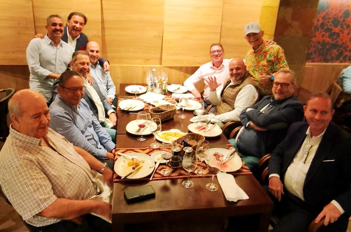 Emotivo almuerzo con el terorense Paco Santana