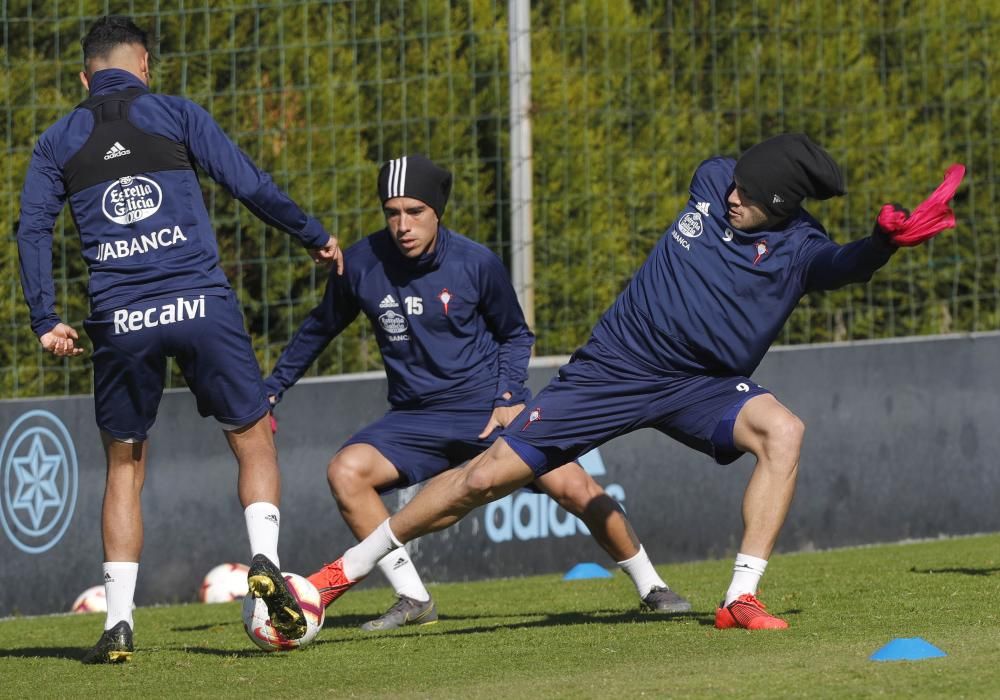 Entrenamiento del Celta en A Madroa, con presencia de Michel Salgado