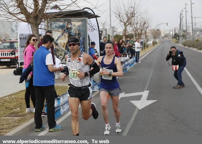 Atletas en el IX Marató BP de Castellón