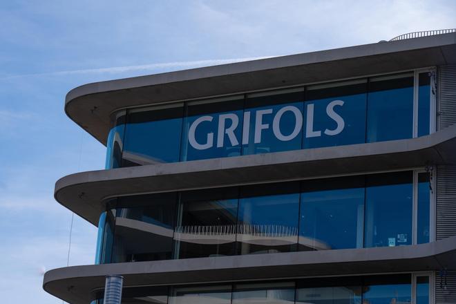 Grifols gana 73 millones de euros, un 21,9% más, por el desempeño de su negocio de Biopharma