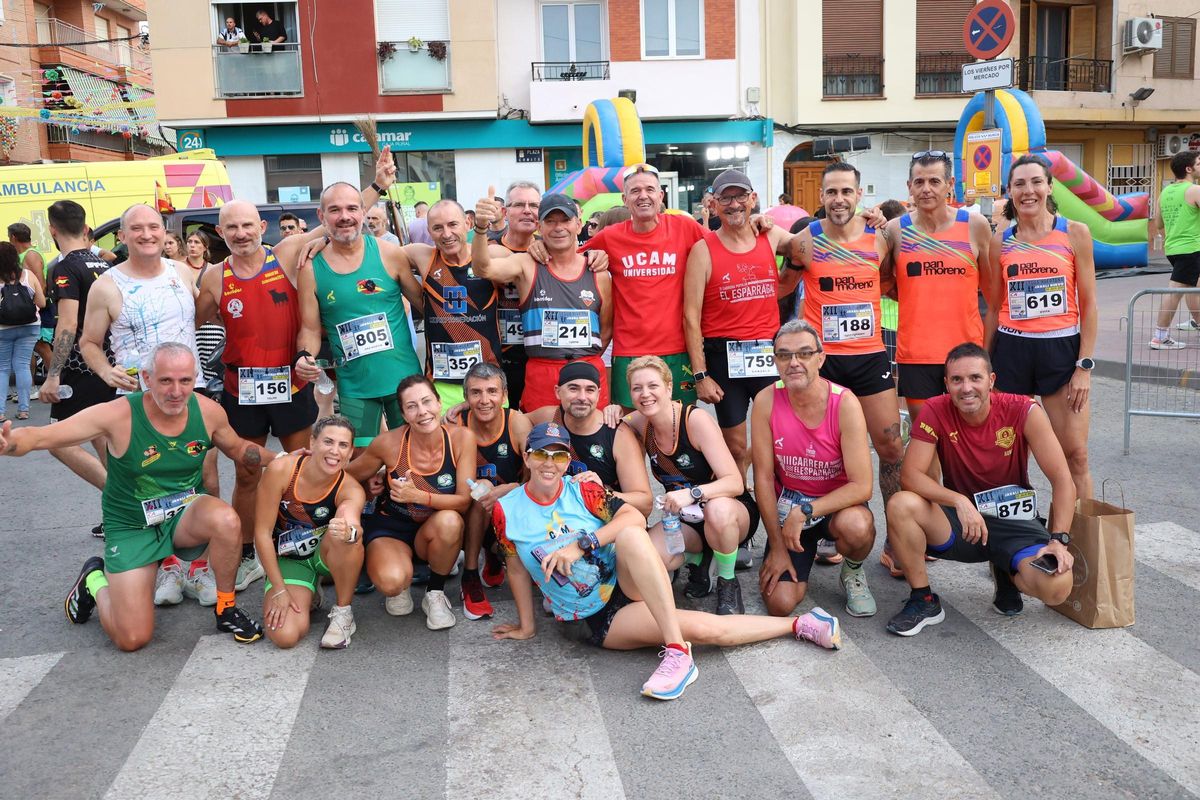 Participantes de diferentes clubes en la carrera de Javalí Nuevo