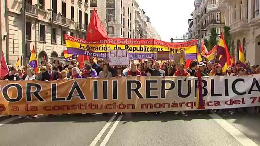Un millar de personas clama por la República en Madrid