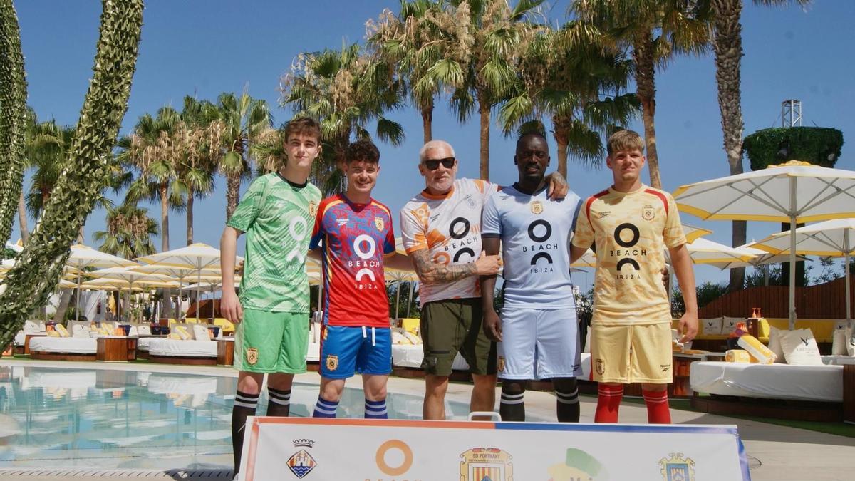 La nueva equipación.