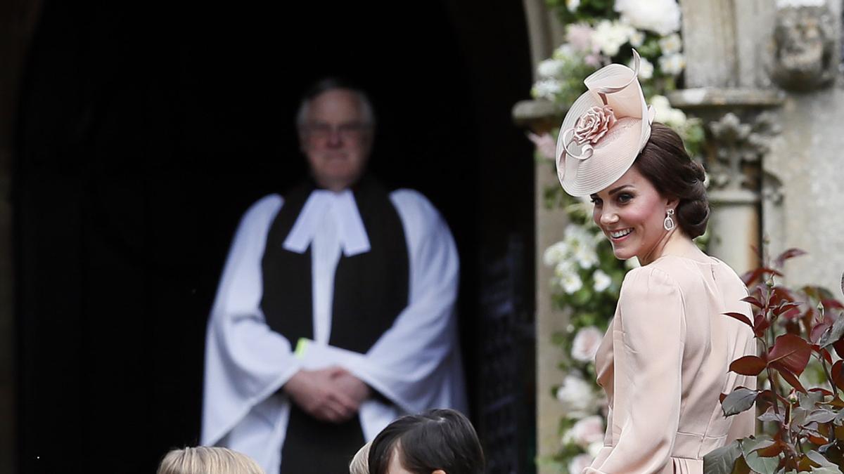 La boda de Pippa Middleton y James Matthews al detalle: Kate Middleton acompañando a sus hijos