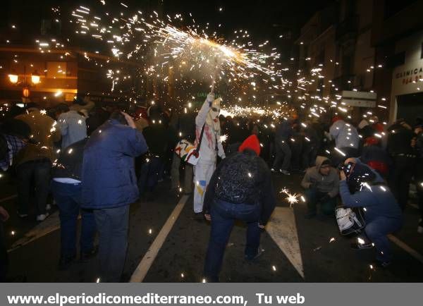 GALERÍA DE FOTOS - La ‘Nit màgica’ llena de pólvora y fuego la capital