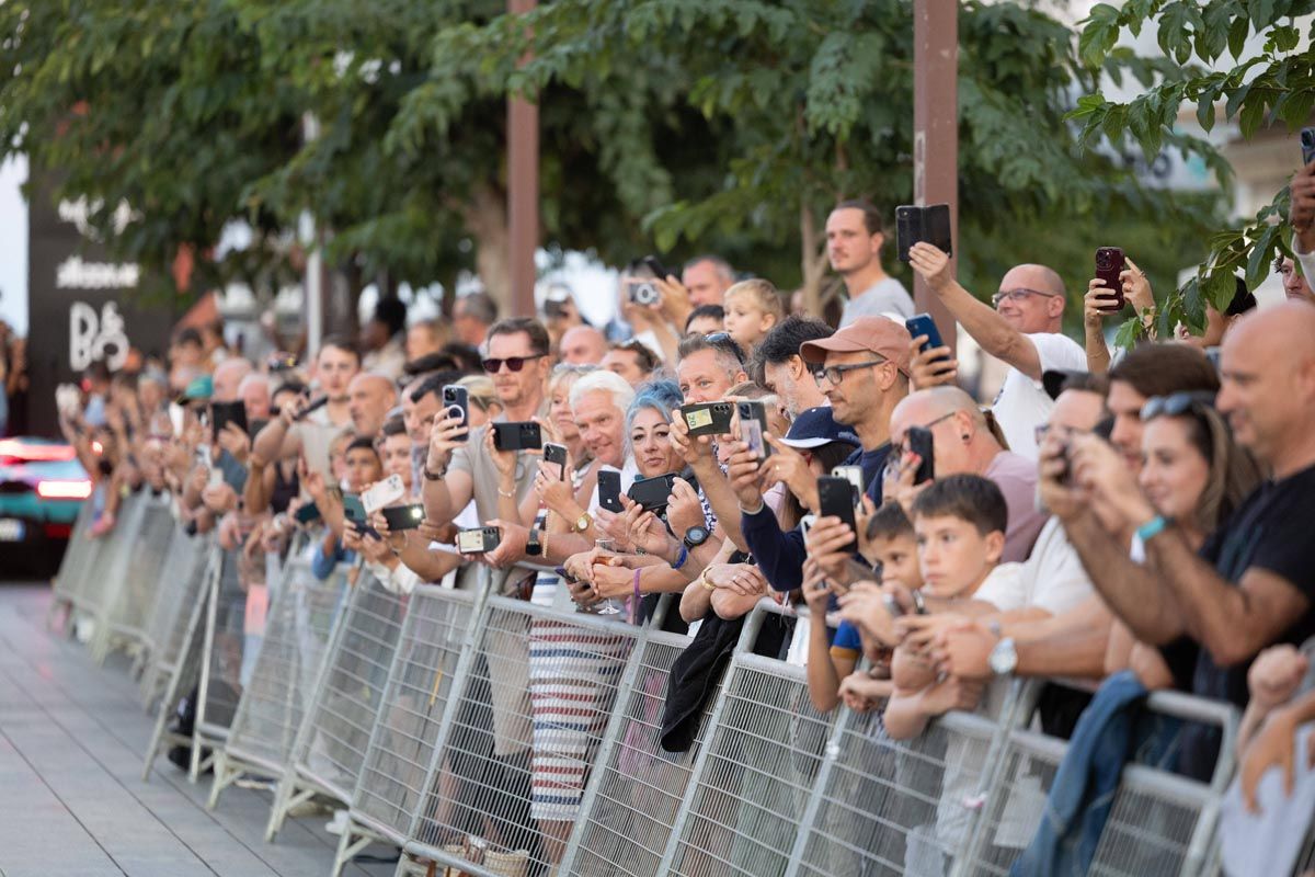 Todas las imágenes de los superdeportivos Gumball 3000 en Ibiza