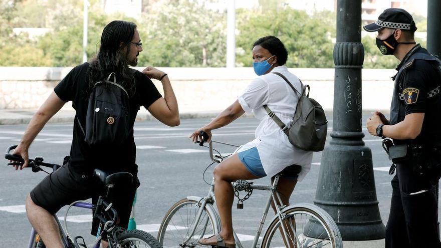 Controles de mascarillas en 18 bares de Castelló y Onda