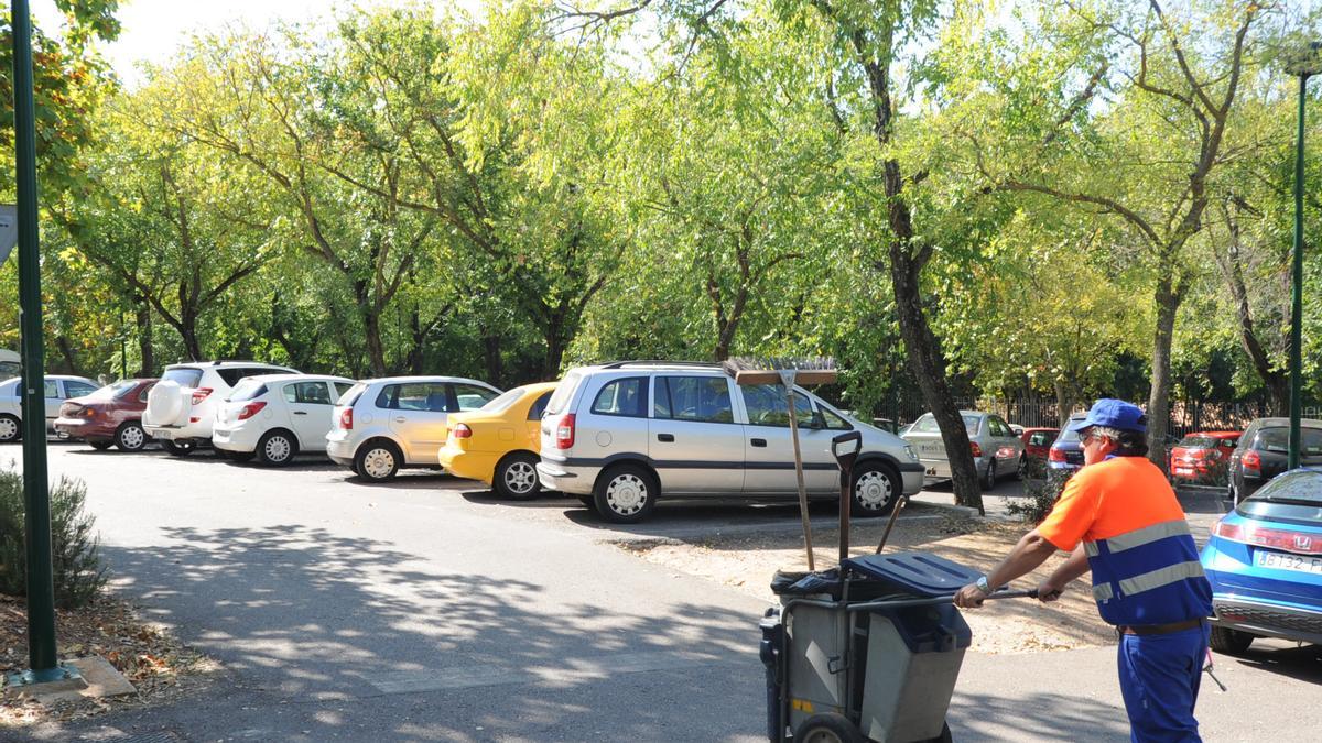 Aparcamiento público en el parque del Príncipe.