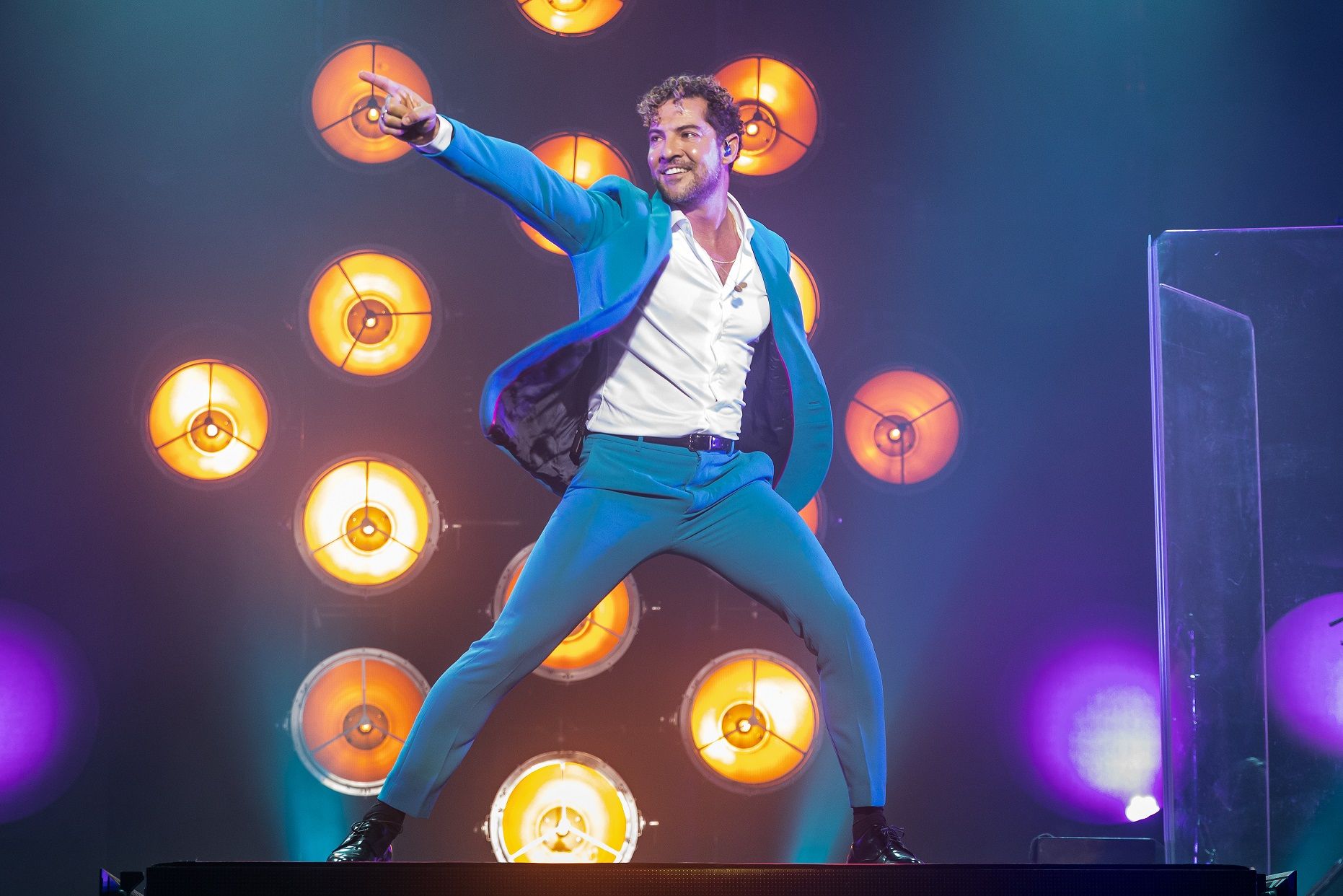 Un incombustible Bisbal en el estadio del Levante UD