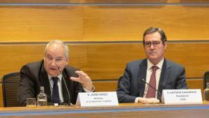 El ministro de Industria y Turismo, Jordi Hereu, y el presidente de CEOE, Antonio Garamendi, durante una jornada sobre Industria en transformación, en la sede de la CEOE, en Madrid a 19 de marzo de 2026.