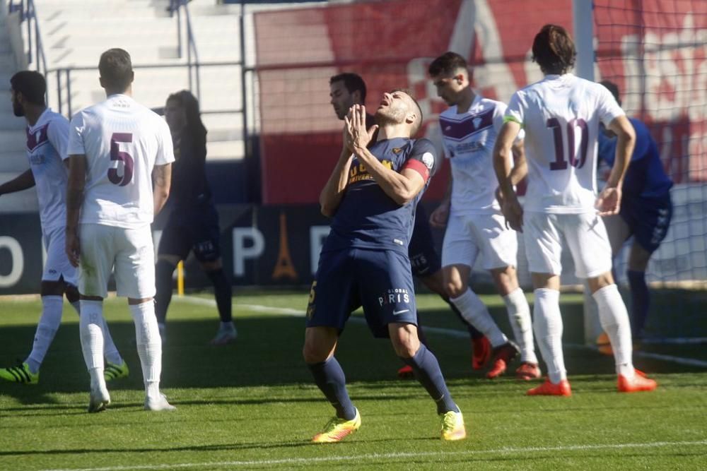 Partido entre el Ucam y el Jumilla