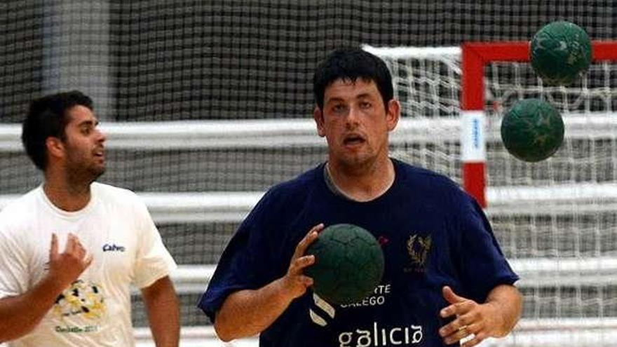 Miguel Porto se ejercita en una sesión de entrenamiento. // R. Vázquez