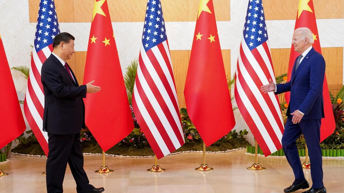 Xi Jinping y Joe Biden, durante el encuentro que mantuvieron en el marco del G20 de Bali.