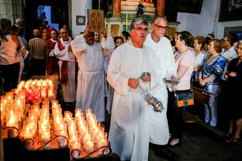 Bajada del Cristo en San Juan