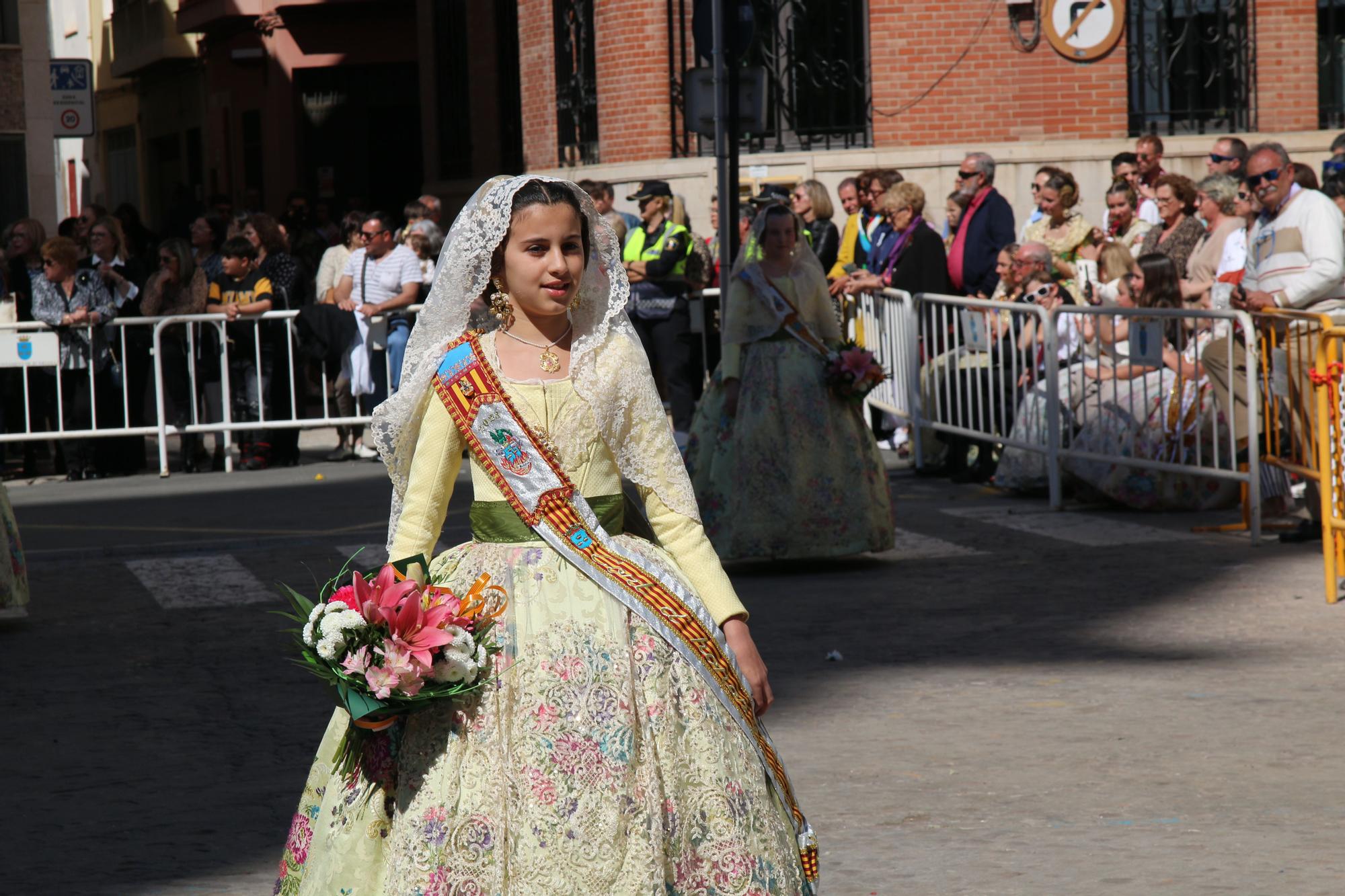 Las mejores imágenes de la 'Ofrena' de las Fallas de Burriana