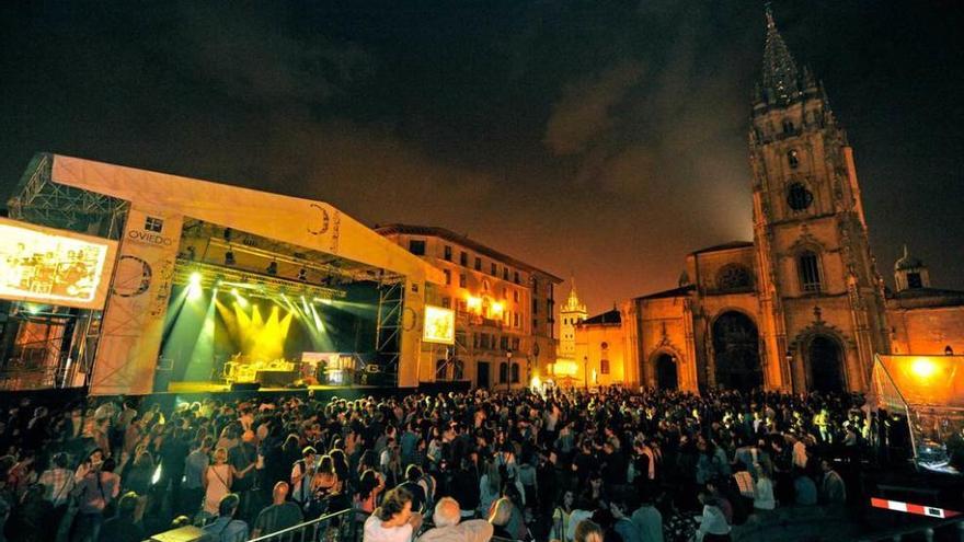 La noche reggae del San Mateo de 2014 en la plaza de la Catedral.