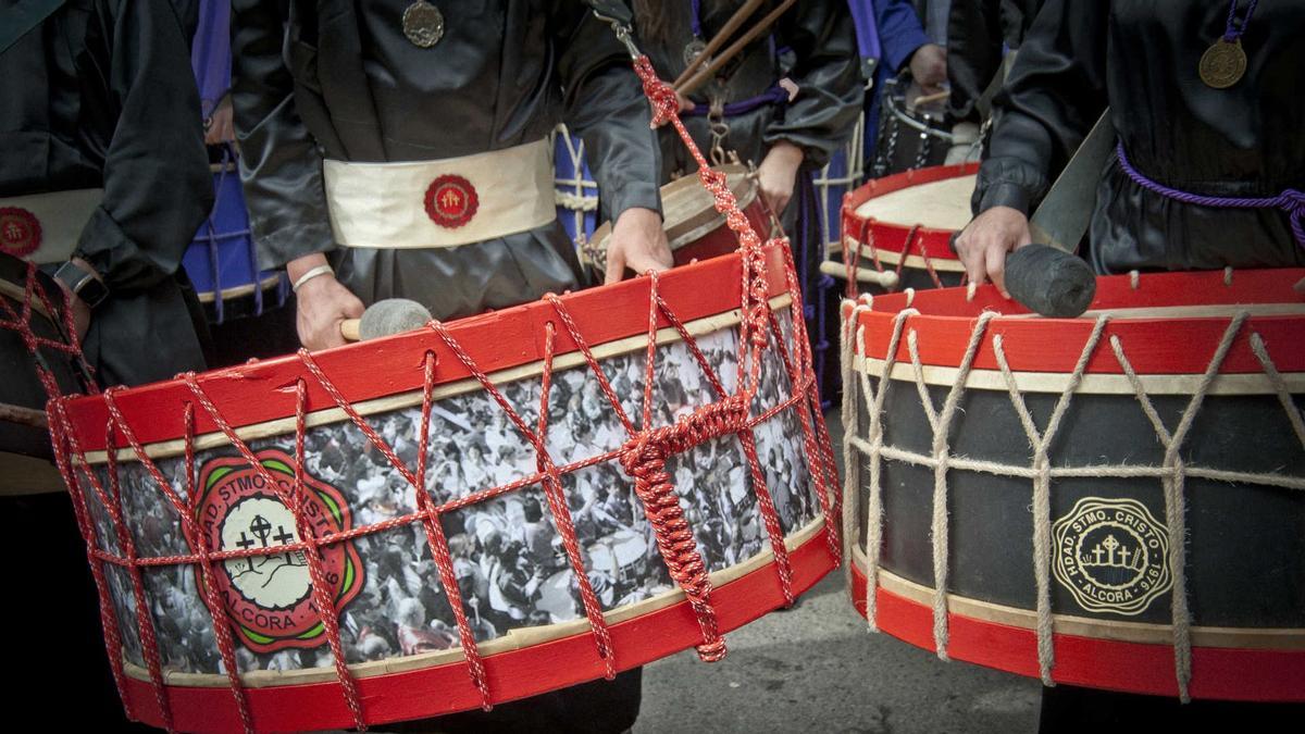 La Rompida de la Hora de l'Alcora se celebra el Viernes Santo.