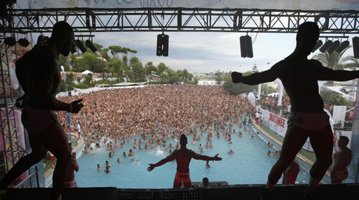 El Circuit es marca un bany d’orgull.