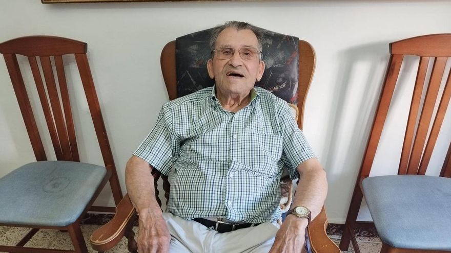 El día que cumplía 86 años fue ingresado por el Virus del Nilo: cuatro años después, Federico celebra su resistencia