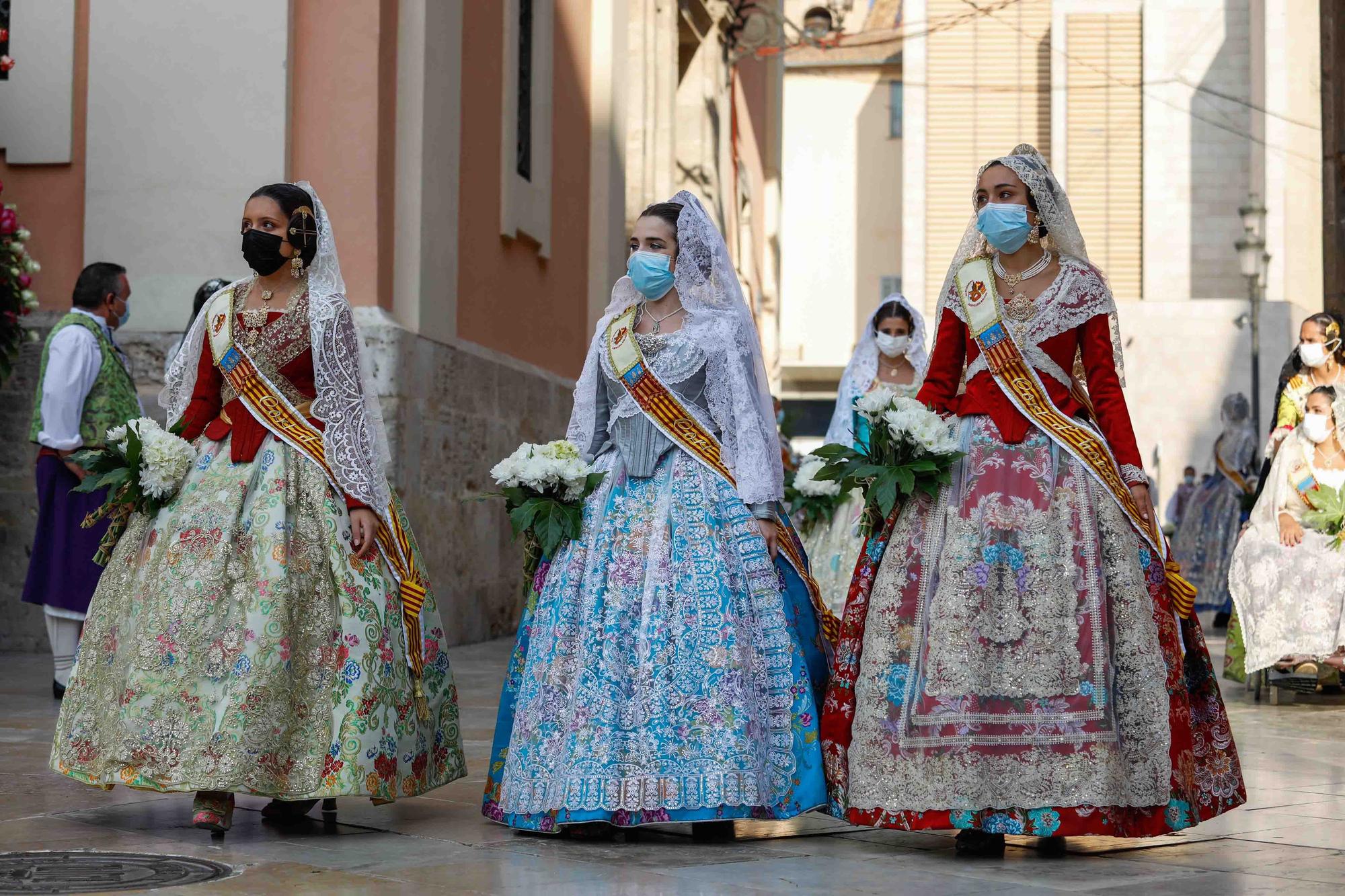 Búscate en el primer día de la ofrenda por las calles del Mar y Avellanas entre las 18:00 y las 19:00 horas