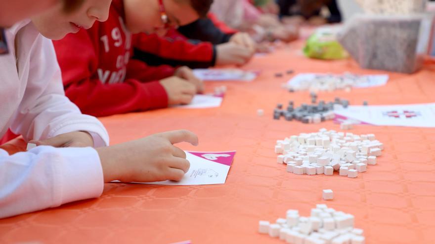 Taller de mosaicos organizado por Santaella.