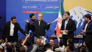 El presidente de Irán, Mesud Pezeshkian, antes de la rueda de prensa.