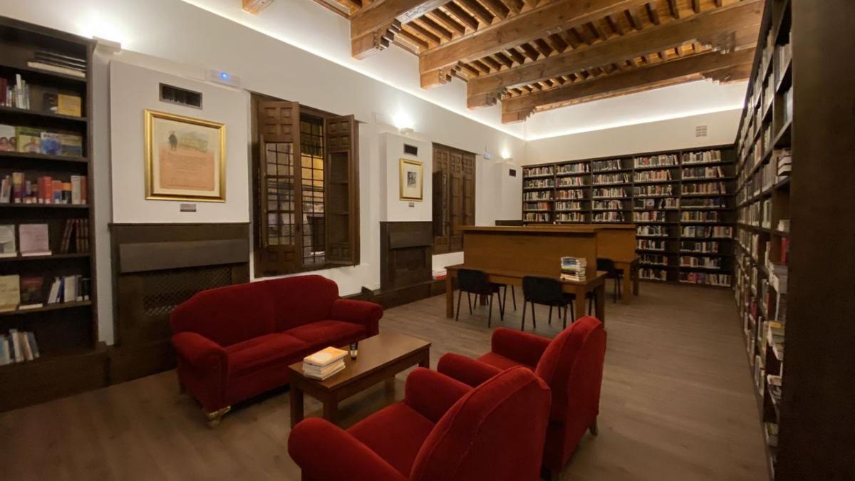 Salón noble de lectura donde se ubica la biblioteca. | SERVICIO ESPECIAL