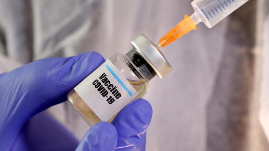 La vacuna de Oxford es "segura" y genera inmunidad