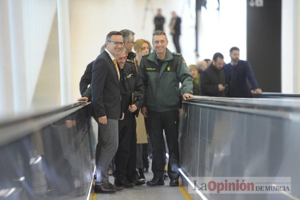 El delegado del Gobierno visita el aeropuerto de Corvera