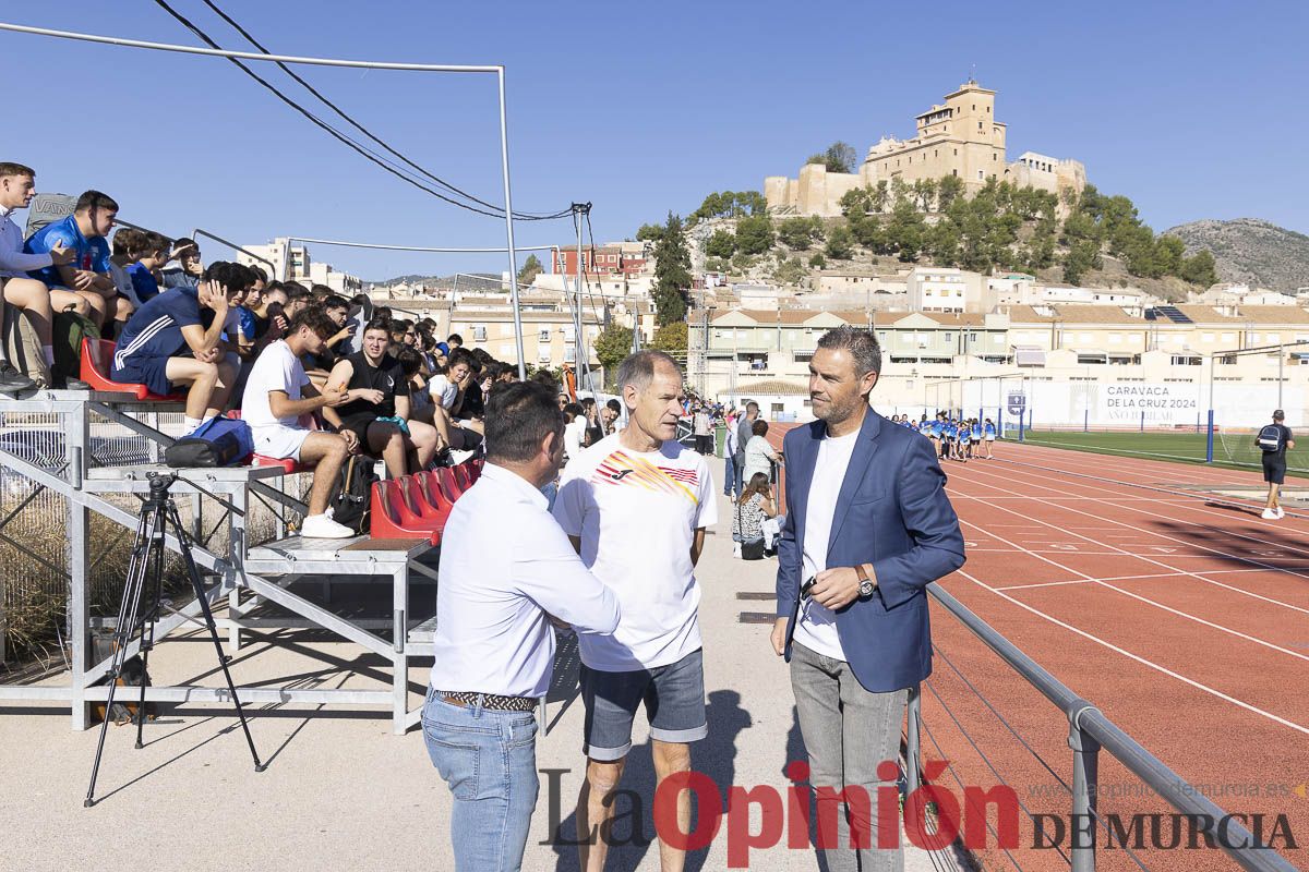 Abel Antón visitaba la Escuela Municipal de Atletismo de Caravaca
