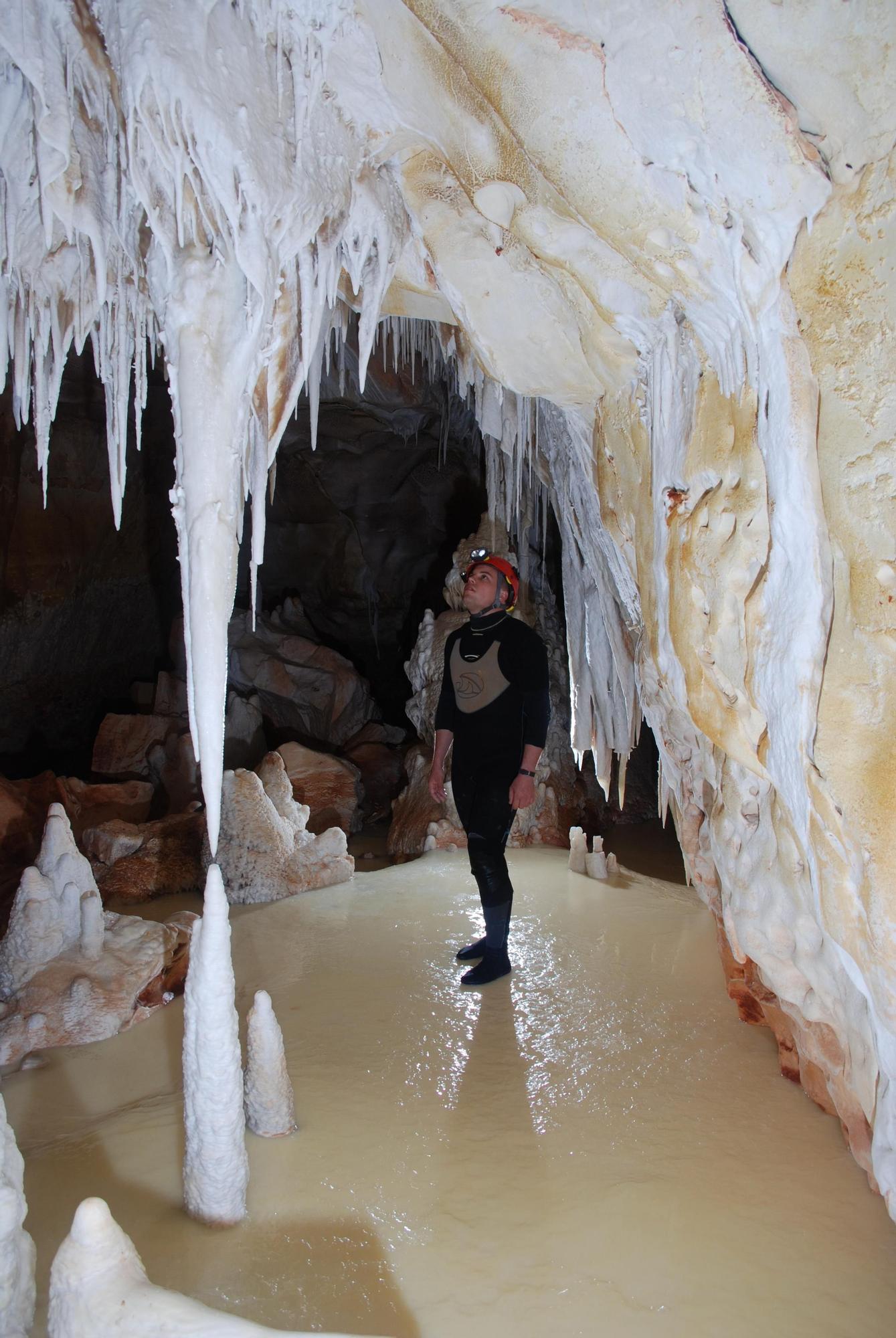 Verstecktes Wunder: Die Höhle Vallgornera auf Mallorca in ihrer ganzen Pracht