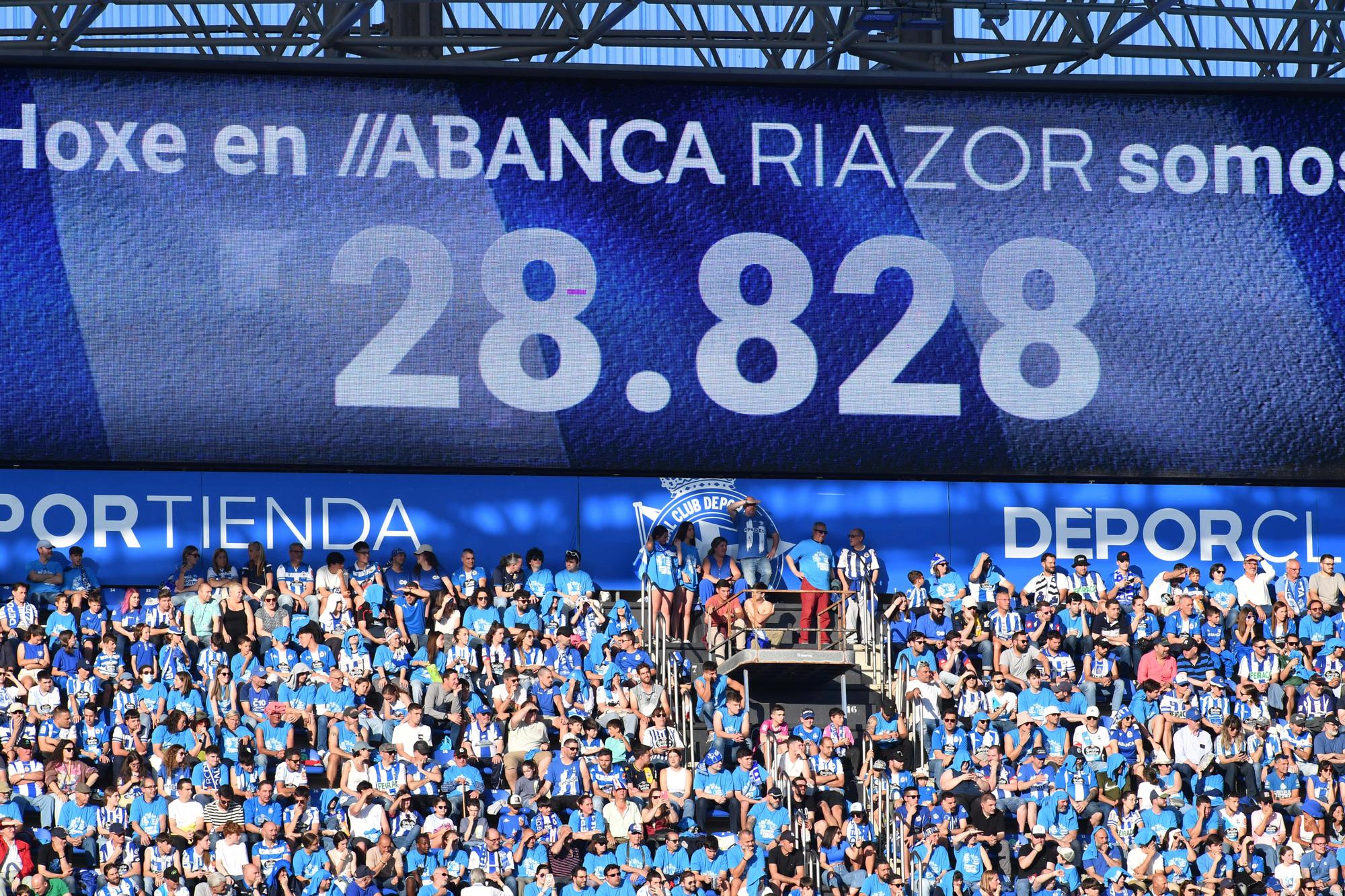 A Coruña marca en Riazor la mejor entrada en la historia de Primera RFEF con 28.828 espectadores