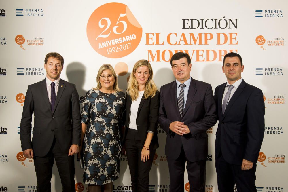 Gala 25 Aniversario Levante-EMV Edición Camp de Morvedre. El portavoz autonómico de Ciudadanos Fernando Giner, junto al diputado autonómico Cs Toni Subiela, la diputada provincial Carmen Peris Cs y los concejales del ayuntamineto de Sagunt; Raúl Castillo, Blanca Peris