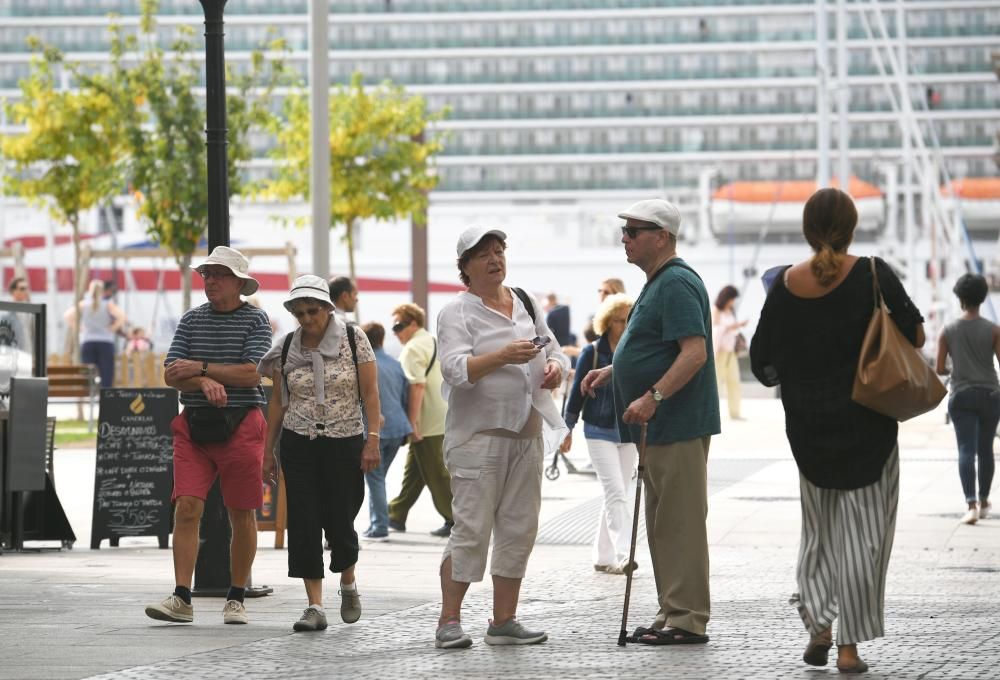 9.000 cruceristas desembarcan en A Coruña