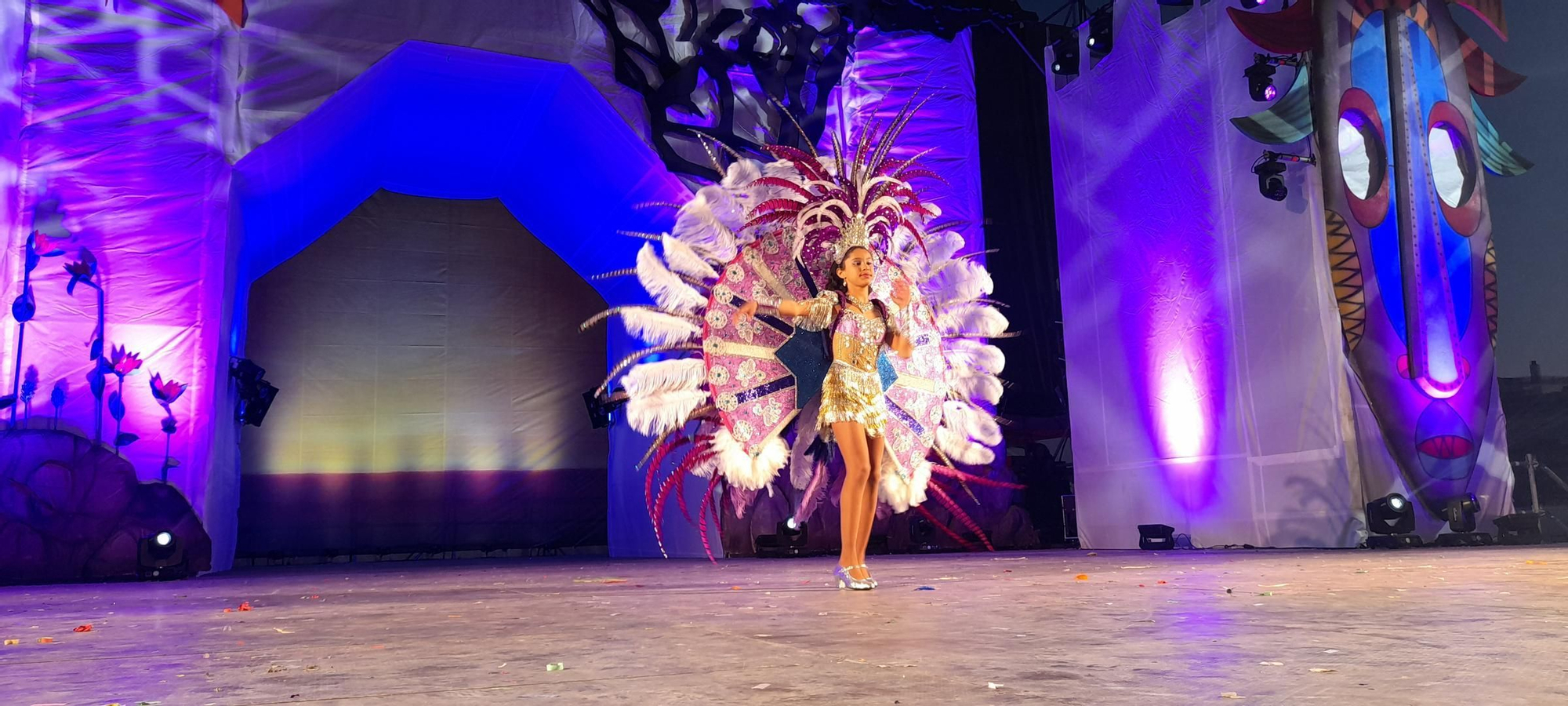 Gala infantil de reinas y reyes en el Carnaval de Vinaròs 2023.jpg