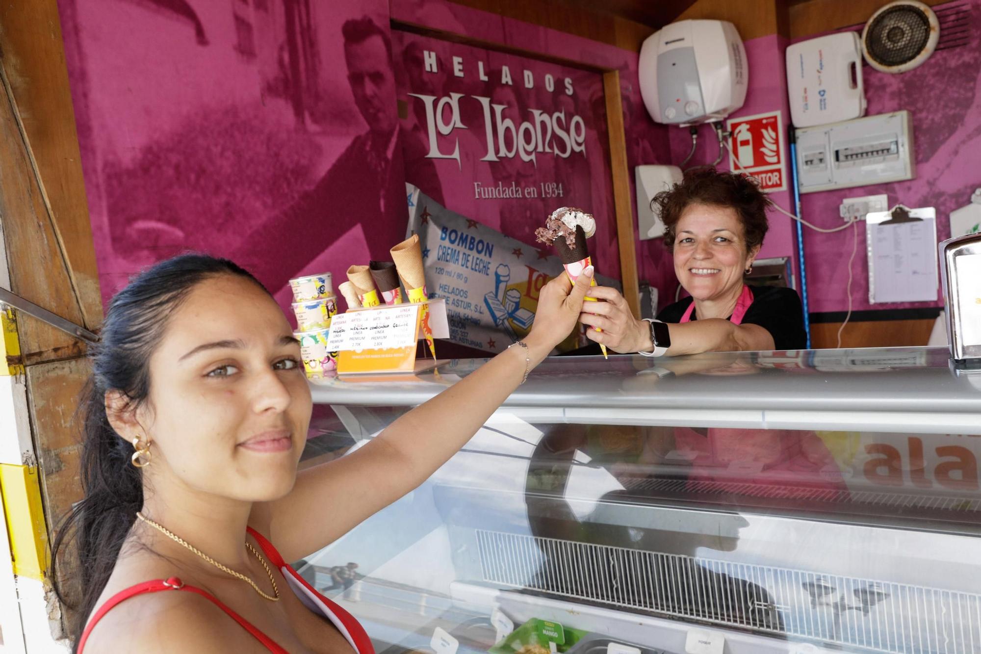 El verano en Gijón llega con sabor a Oreo y pistacho (en imágenes)