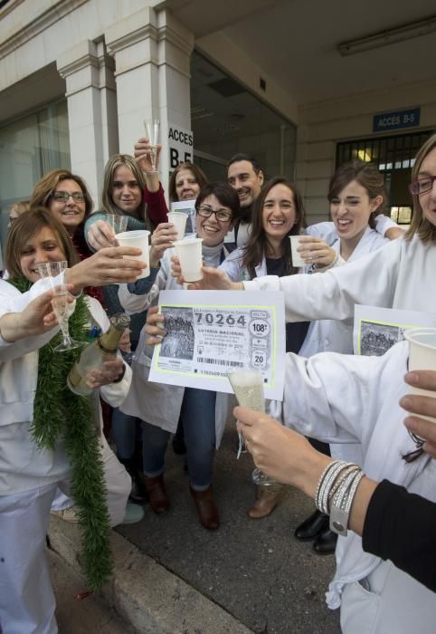 Personal del departamento de ofalmología de Valencia celebra su quinto premio