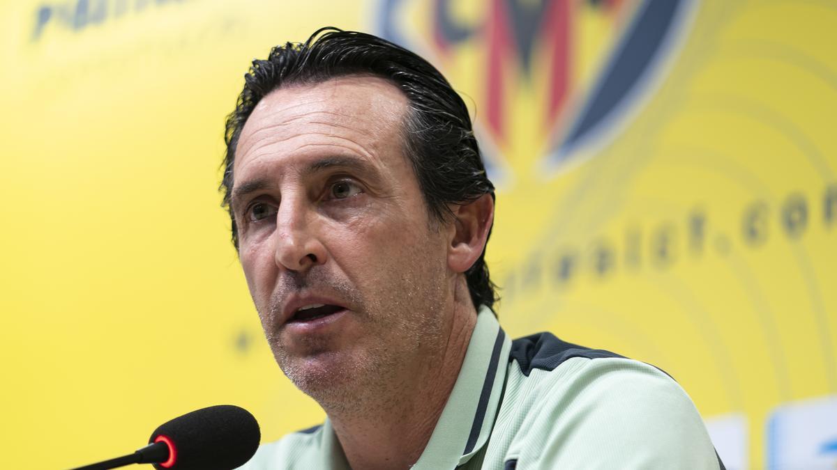 Unai Emery, en una rueda de prensa con el Villarreal.