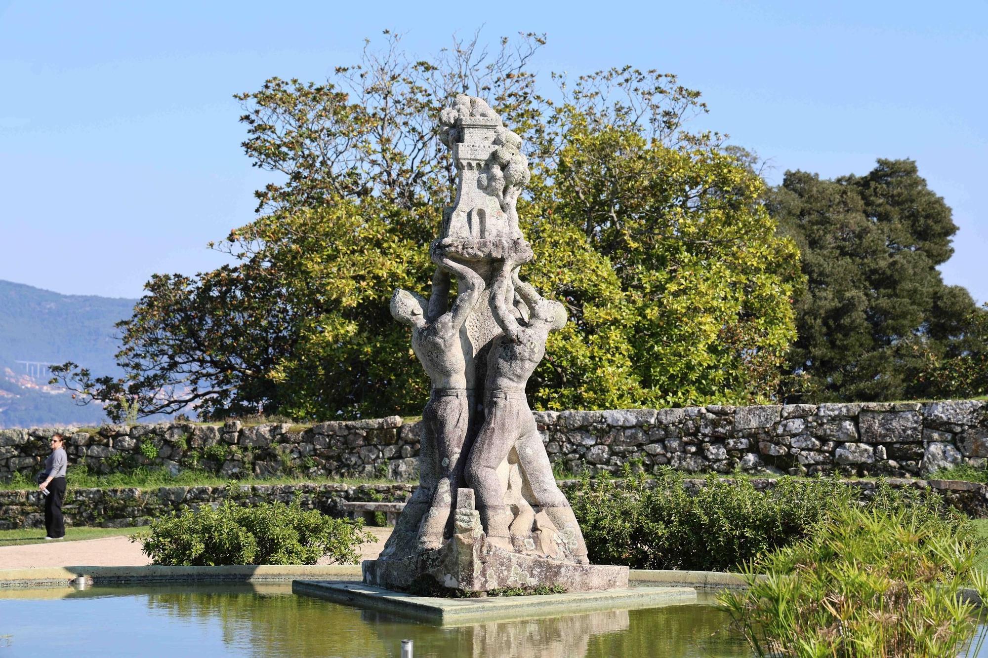 Los moradores de piedra de O Castro: una galería de arte al aire libre