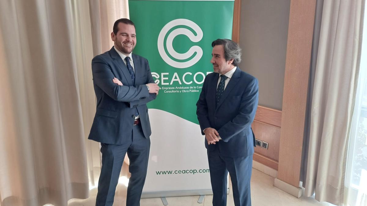 El presidente de Ceacop, Carlos López Navarrete, y el gerente de la entidad, Arturo Coloma.
