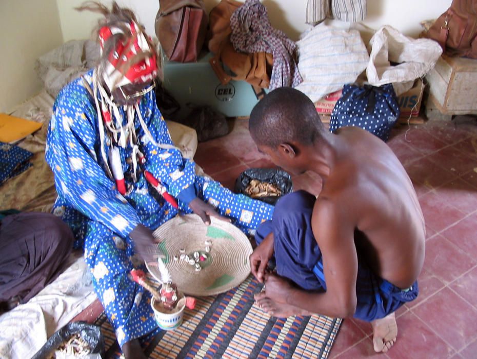 Senegal - Xooy, ritual adivinatorio del pueblo Serer.