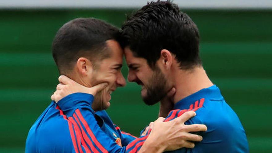 Lucas Vázquez e Isco, en un momento del entrenamiento.