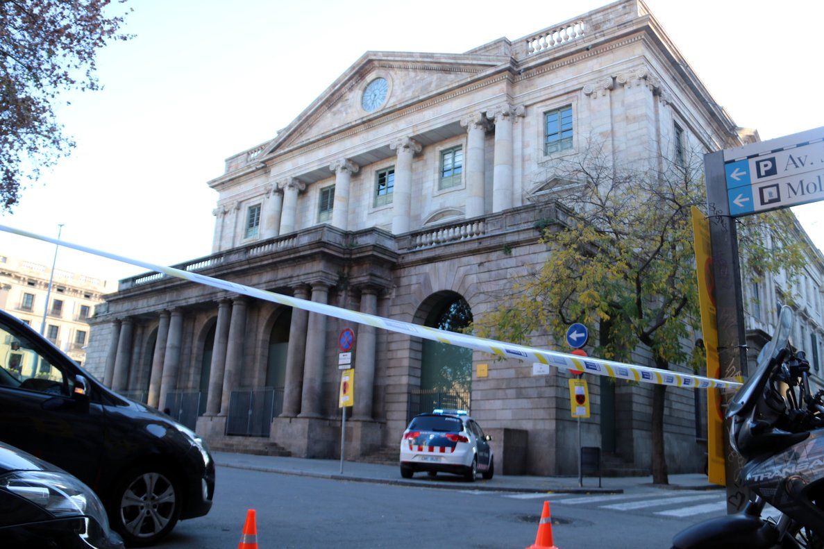 El edificio de la Llotja de Mar, donde se celebra el Consejo de Ministros.