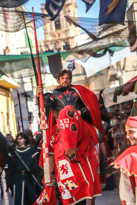 Orihuela rescata su pasado en su tradicional Mercado Medieval