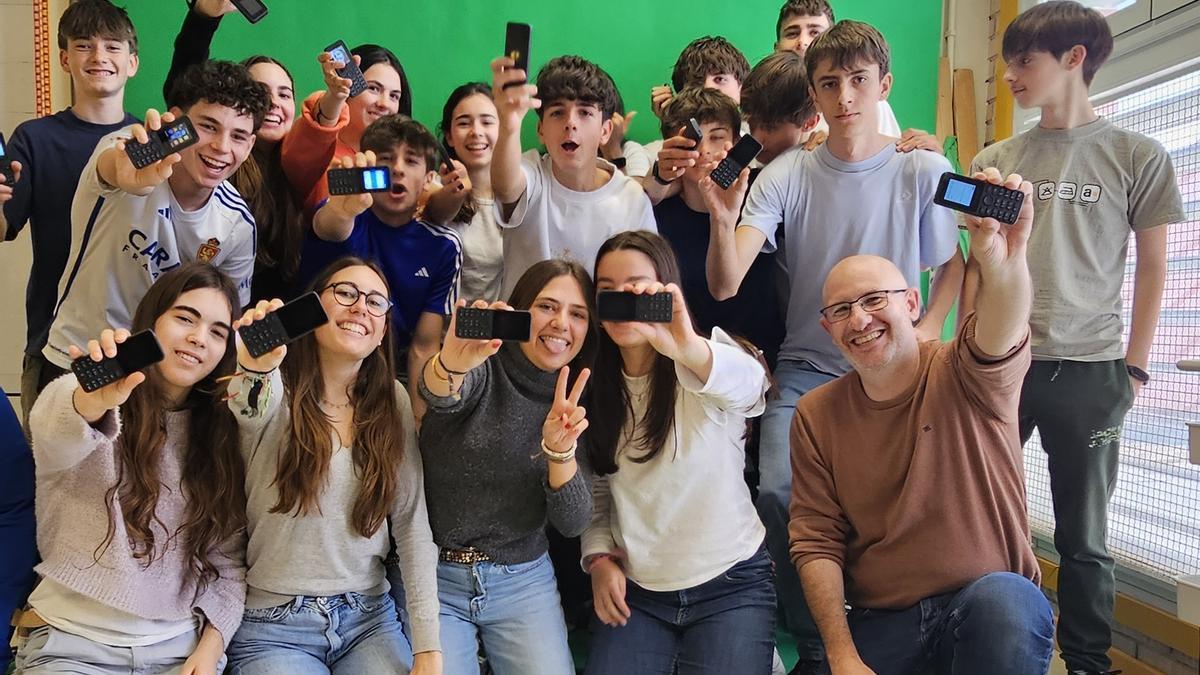 Los alumnos de 4º de la ESO del Colegio Juan de Lanuza estuvieron siete días sin redes sociales