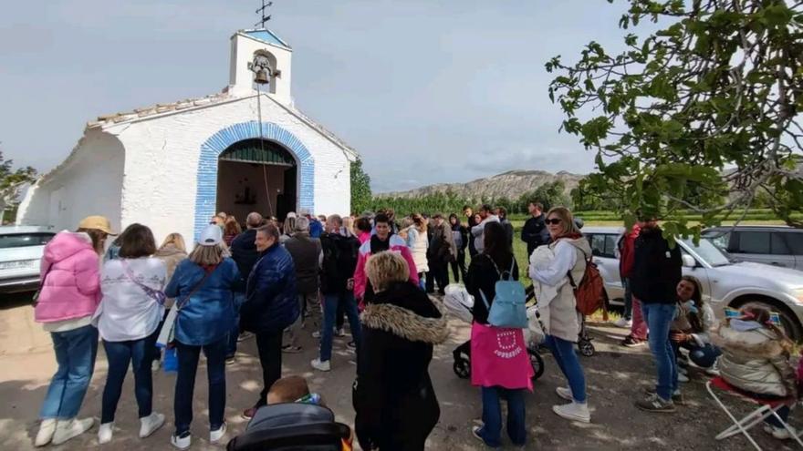 Los vecinos peregrinaron a la ermita de San Antonio. | SERVICIO ESPECIAL