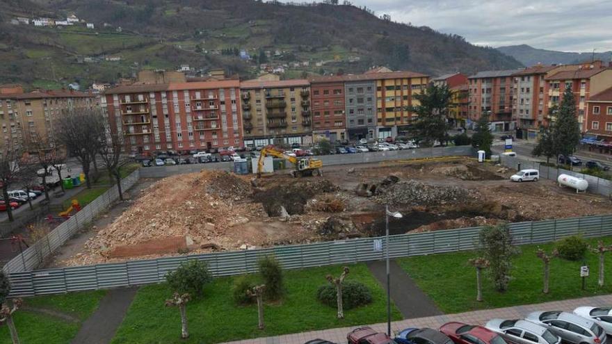 La parcela del cuartel, ayer, ya sin presencia de ninguna estructura.