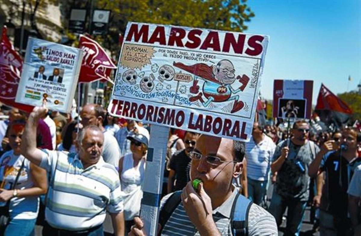 Treballadors de Marsans es manifesten, el 22 de maig del 2010.