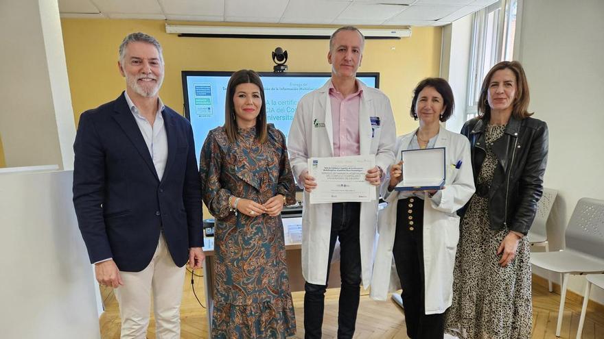 El Servicio de Farmacia del Hospital Universitario de Cáceres, distinguido por su enfoque multidisciplinar en el tratamiento de pacientes con cáncer y otras patologías hematológicas